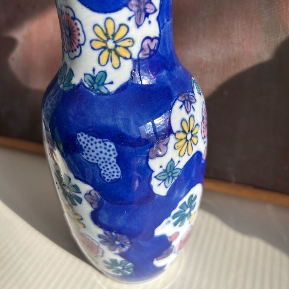 Vintage Dollarama Tall Shaped Flower Vase Blue / white - Picture 5 of 15